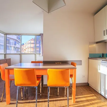 Apartment Air Conditioned With Furnished Terrace Swimming Pool & Parking